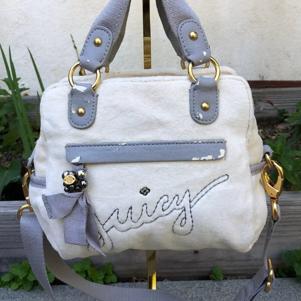 JUICY COUTURE Y2K Velour Shoulder Bag Purse White Grey Velvet Zipper Top Handle
